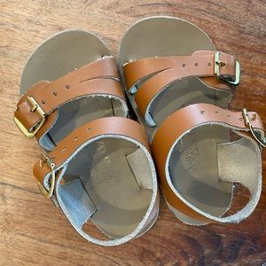 Saltwater Sandals gently used